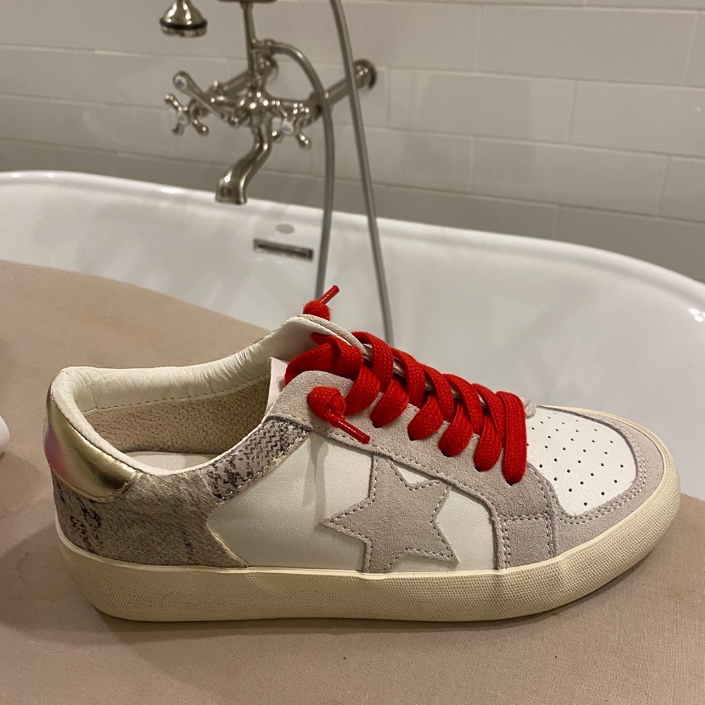 Vintage Havana sneakers size 8 -Worn ONCE!